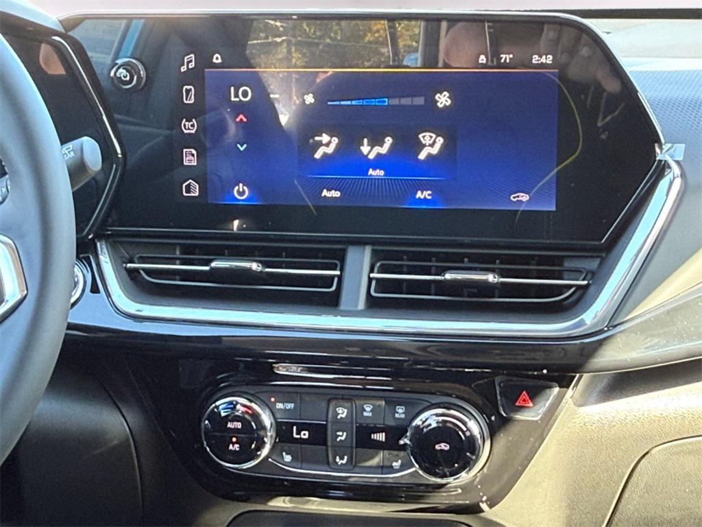 new 2026 Chevrolet Trax car, priced at $25,278