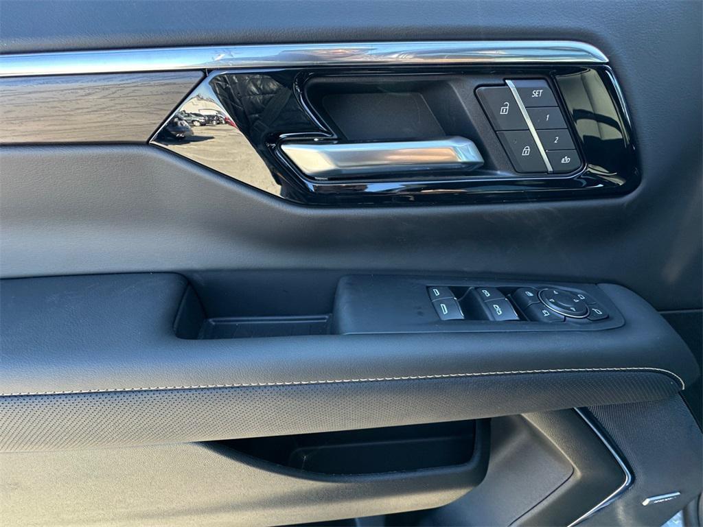 new 2026 Chevrolet Suburban car, priced at $82,405