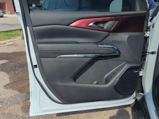 new 2026 Chevrolet Traverse car, priced at $51,372