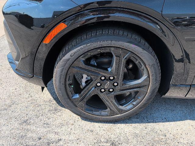 new 2026 Chevrolet Equinox EV car, priced at $38,589