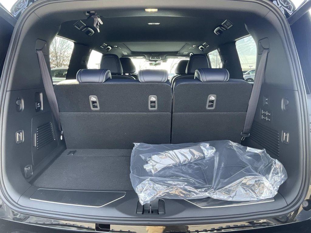 new 2026 INFINITI QX80 car, priced at $106,320