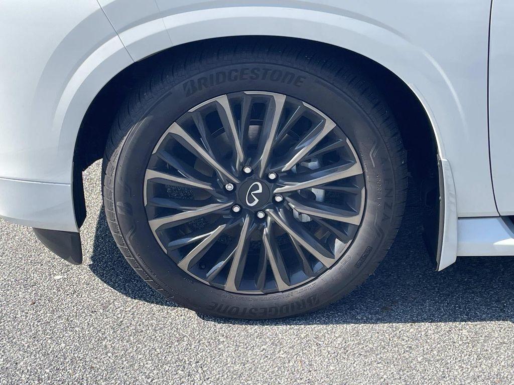 new 2026 INFINITI QX80 car, priced at $117,920