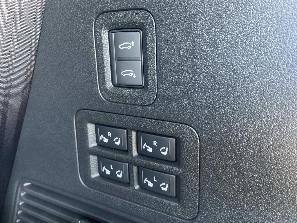 new 2026 INFINITI QX80 car, priced at $117,920