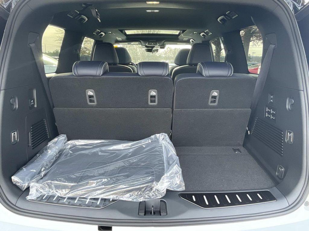 new 2026 INFINITI QX80 car, priced at $108,585