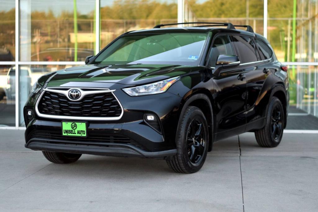 used 2020 Toyota Highlander car, priced at $26,950