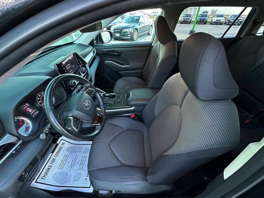 used 2020 Toyota Highlander car, priced at $26,950