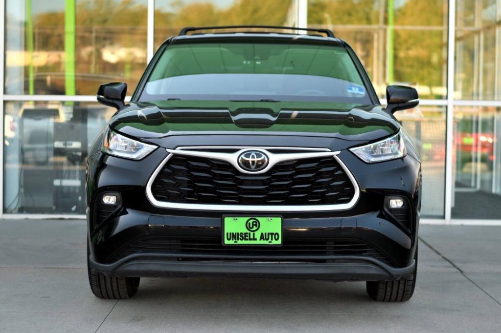 used 2020 Toyota Highlander car, priced at $26,950