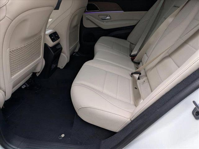 new 2025 Mercedes-Benz GLE 450 car, priced at $73,745