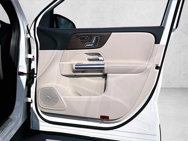 used 2026 Mercedes-Benz GLA 250 car, priced at $39,989