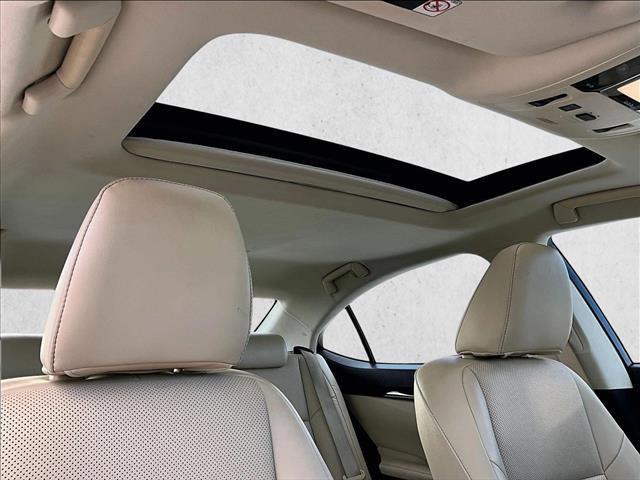 used 2018 Lexus ES 350 car, priced at $27,563