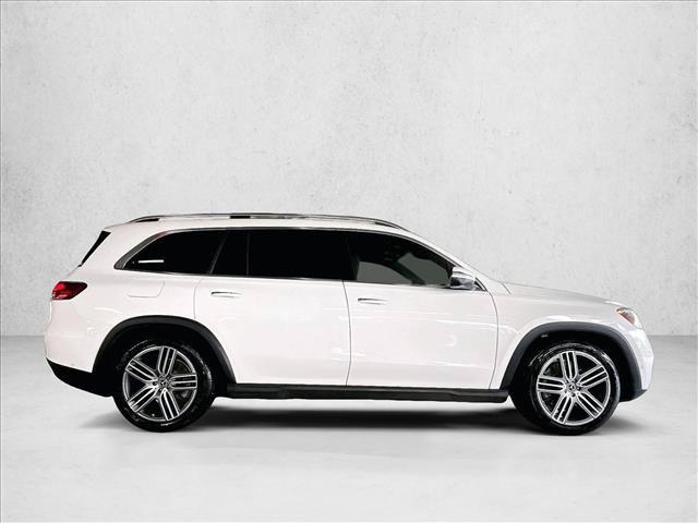 Mercedes-Benz GLS view 5