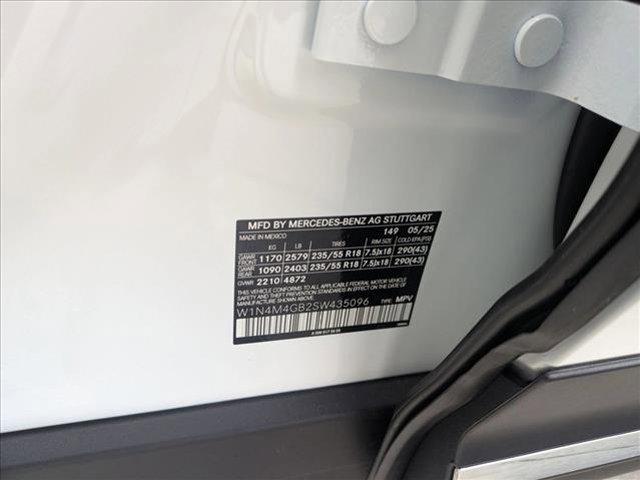 used 2025 Mercedes-Benz GLB 250 car, priced at $40,177