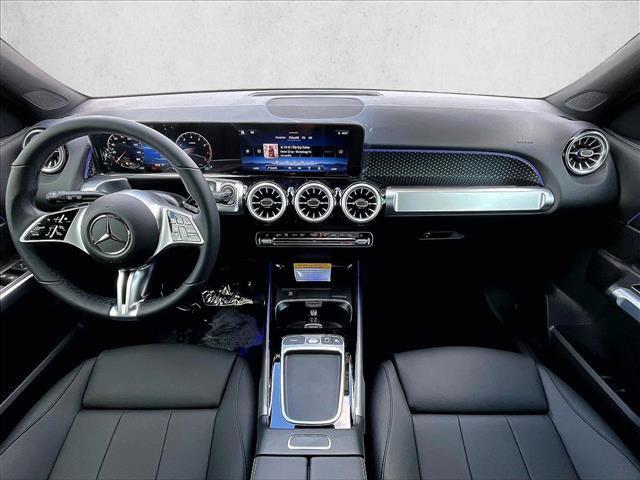 Mercedes-Benz GLB view 7