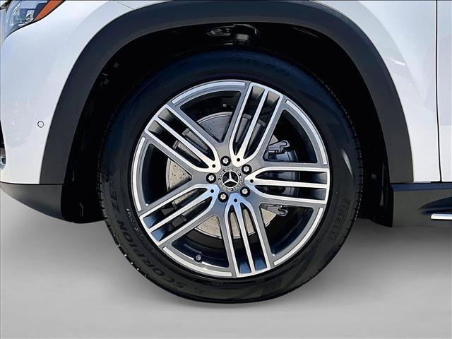 new 2026 Mercedes-Benz GLS 450 car, priced at $95,074