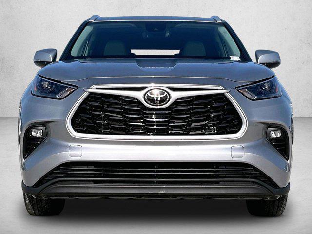 used 2023 Toyota Highlander car, priced at $37,989