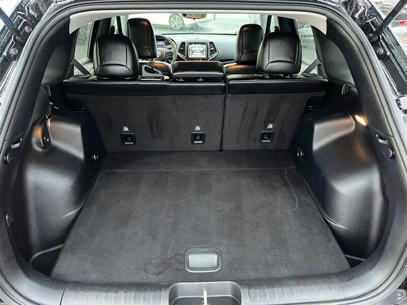 used 2022 Jeep Cherokee car, priced at $19,980