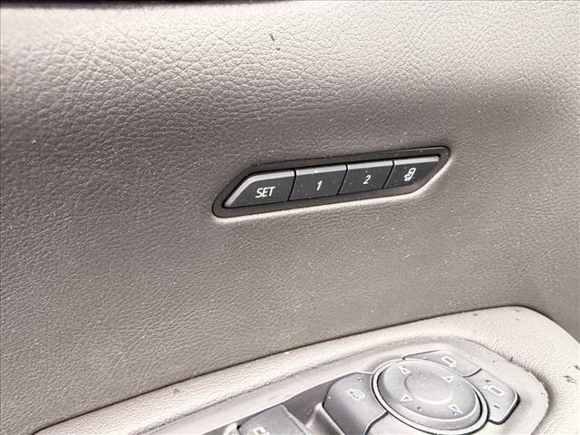used 2024 Cadillac XT6 car, priced at $33,560