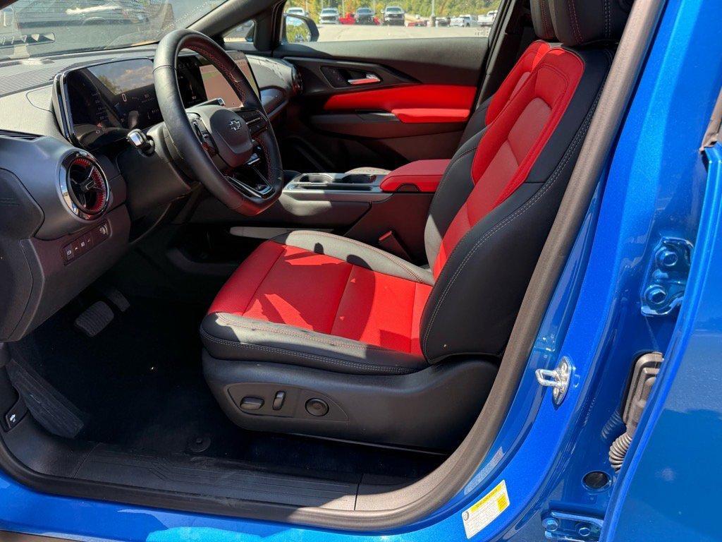 used 2025 Chevrolet Equinox EV car, priced at $31,550