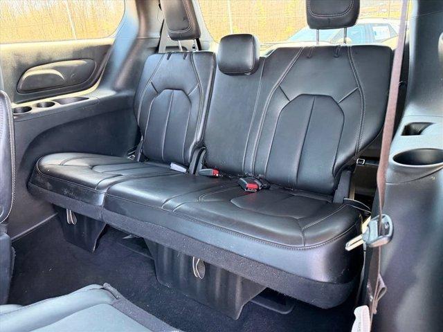 used 2025 Chrysler Pacifica car, priced at $37,187