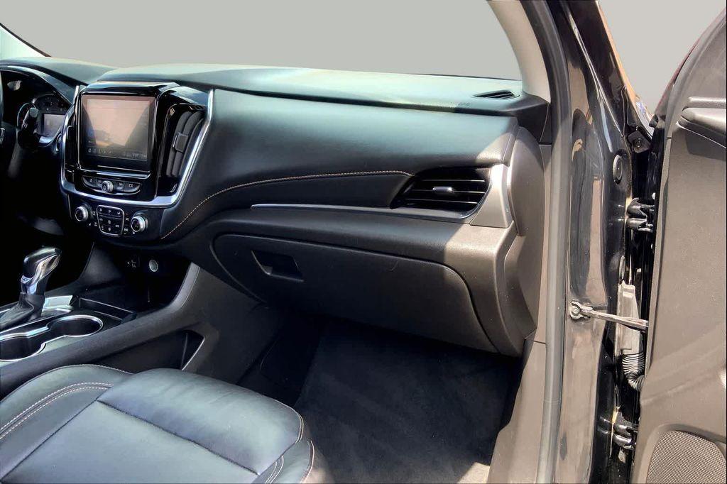 used 2021 Chevrolet Traverse car, priced at $18,715