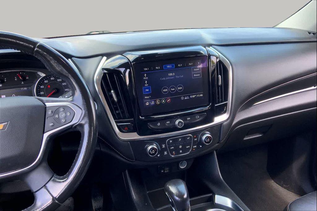 used 2021 Chevrolet Traverse car, priced at $18,715