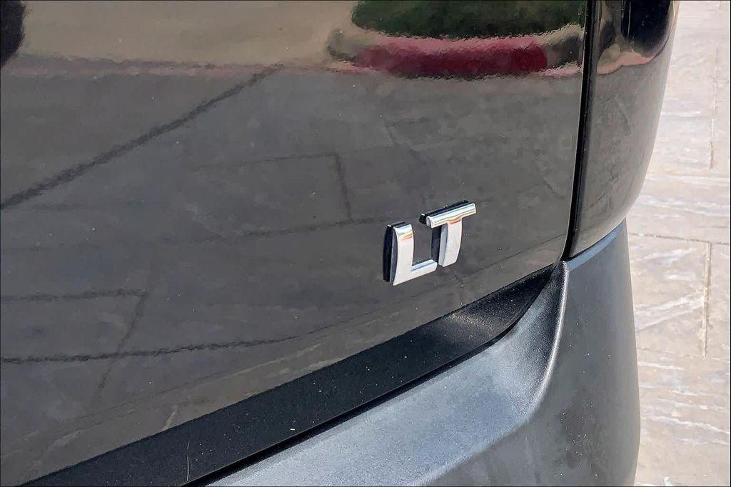 used 2021 Chevrolet Traverse car, priced at $18,715