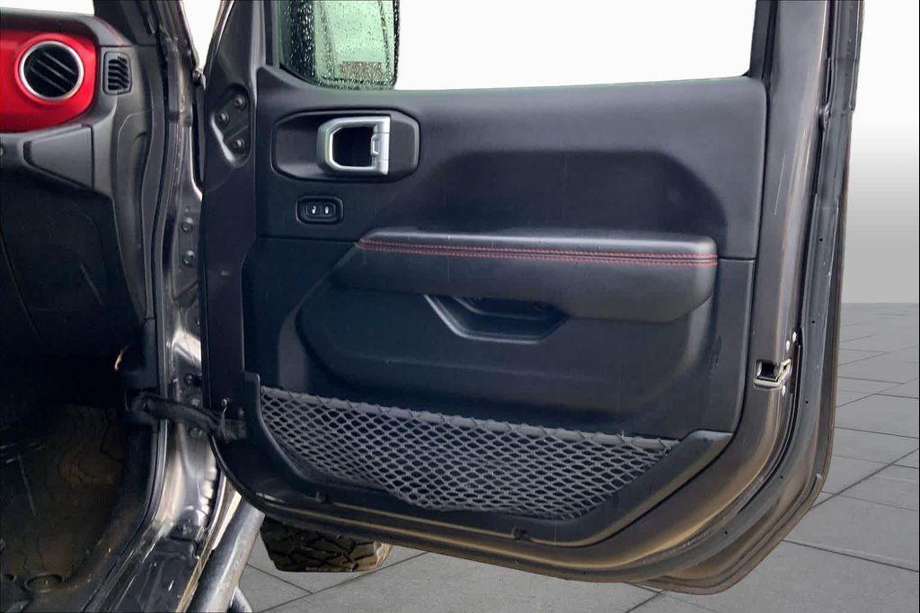 used 2021 Jeep Gladiator car, priced at $35,215
