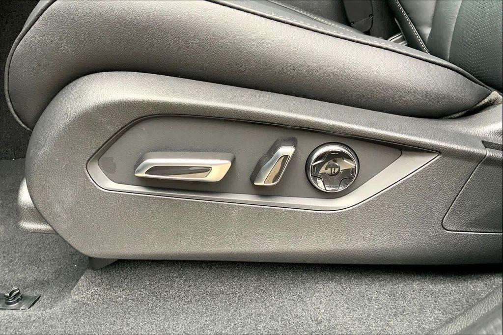 new 2026 Acura MDX car, priced at $61,675