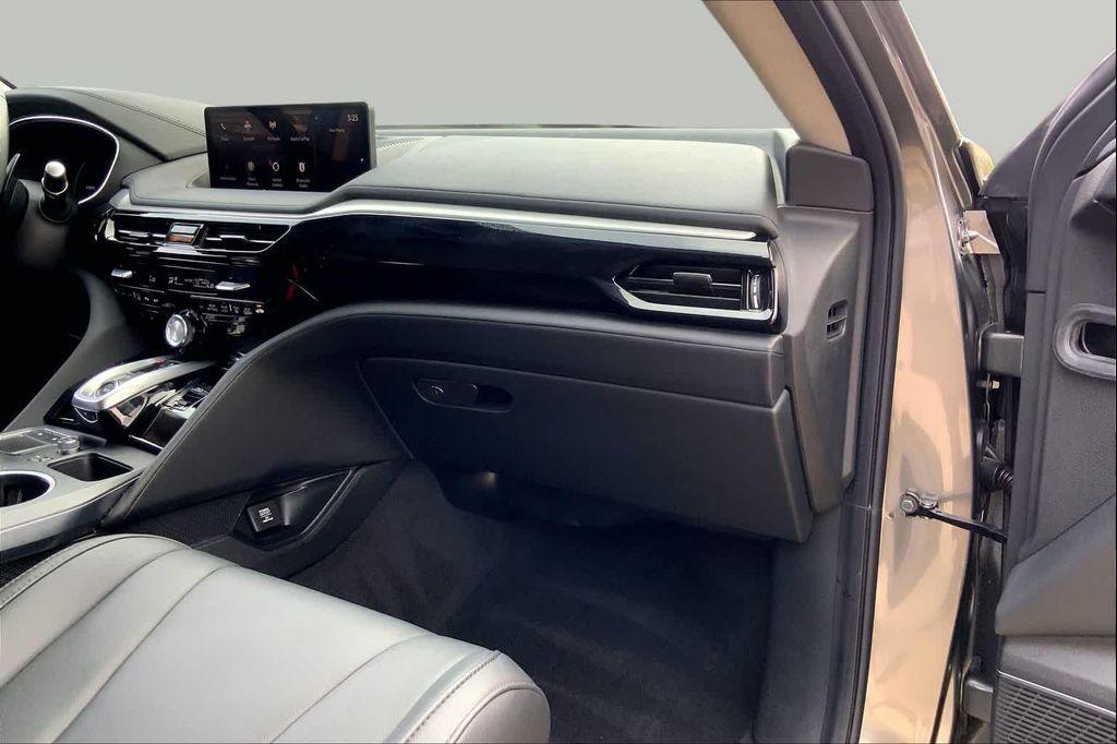 used 2024 Acura MDX car, priced at $38,015