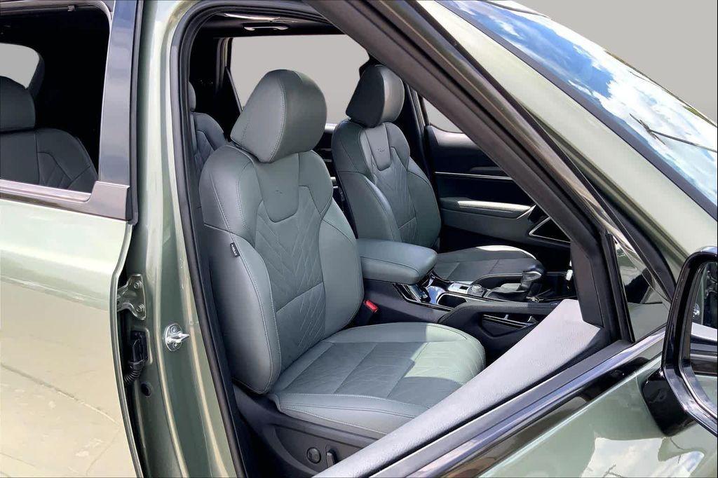 used 2024 Kia Telluride car, priced at $41,215