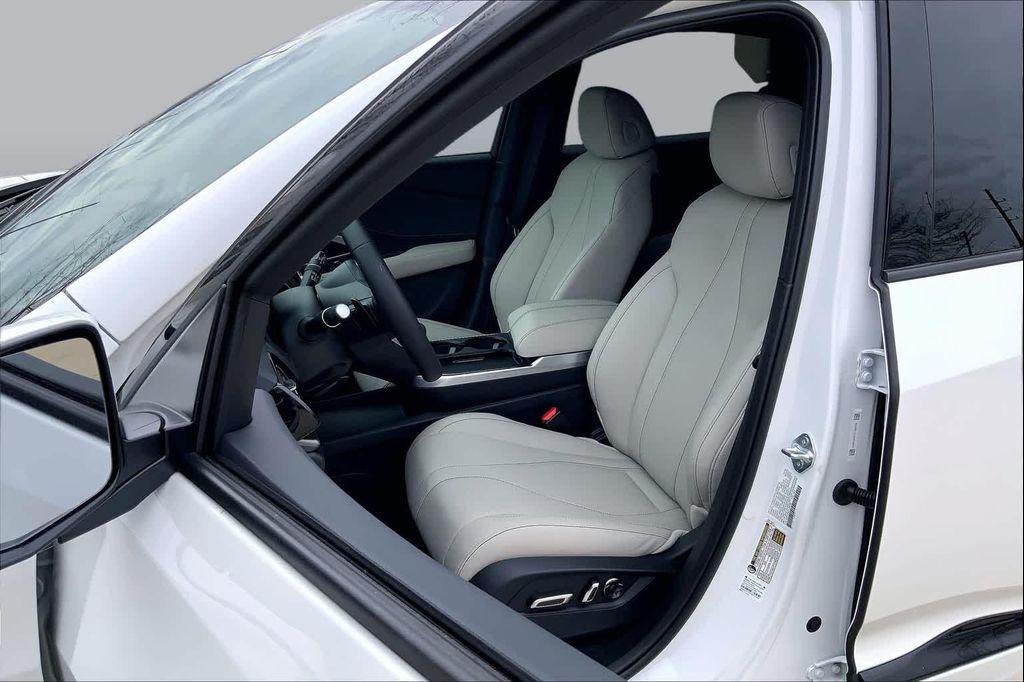 new 2026 Acura RDX car, priced at $47,375