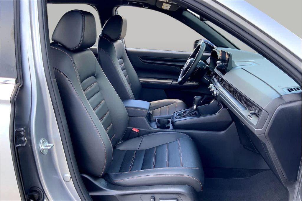 used 2024 Honda CR-V Hybrid car, priced at $34,215