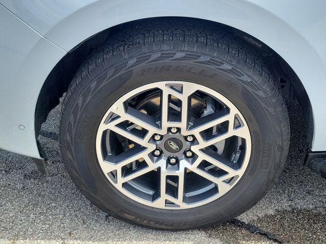 used 2025 Ford Expedition car, priced at $59,301
