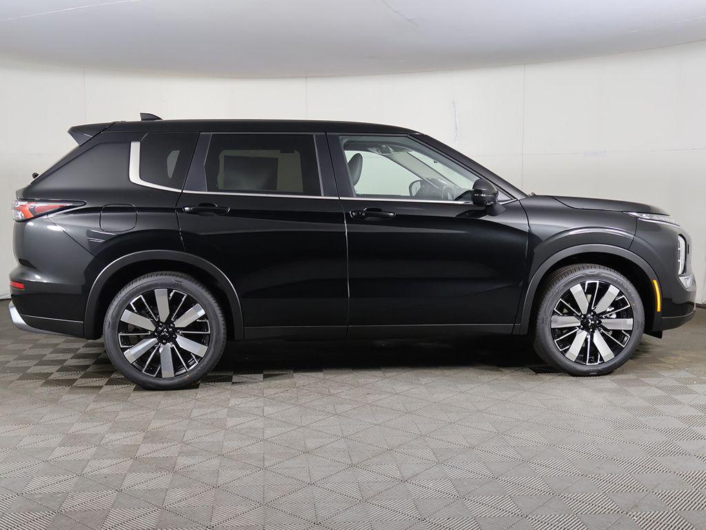 new 2026 Mitsubishi Outlander car, priced at $43,603