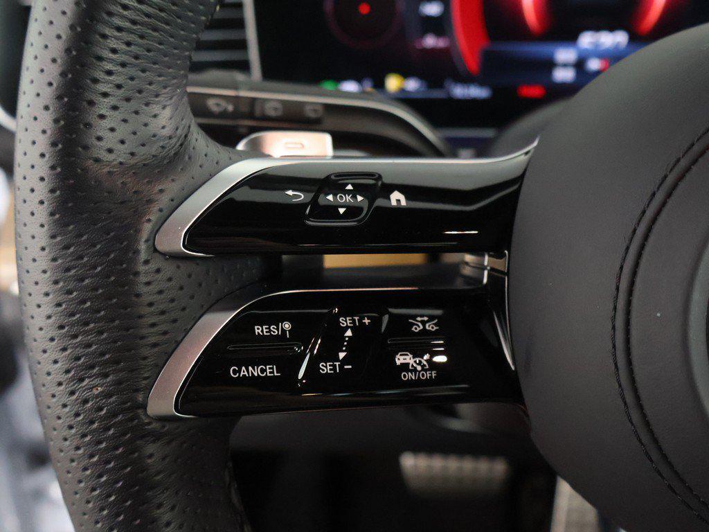 Mercedes-Benz GLS view 47