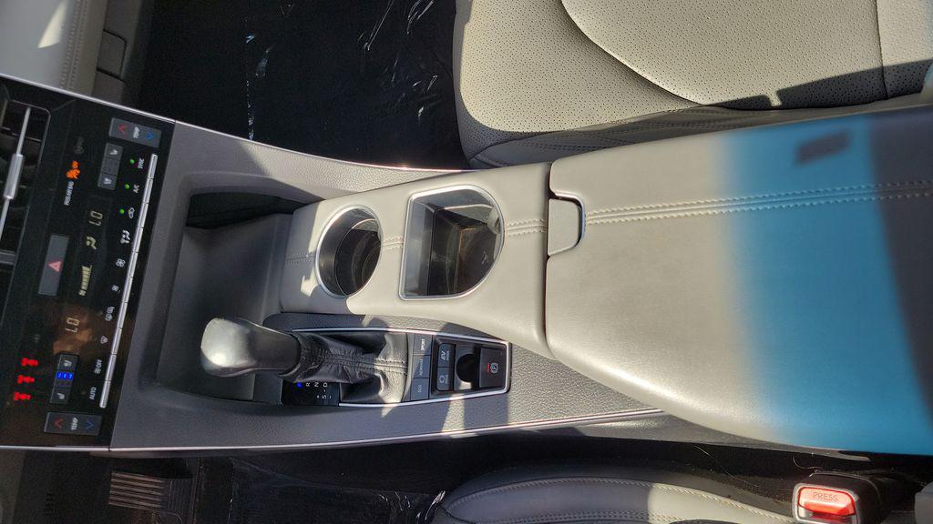 used 2019 Toyota Avalon Hybrid car, priced at $18,422