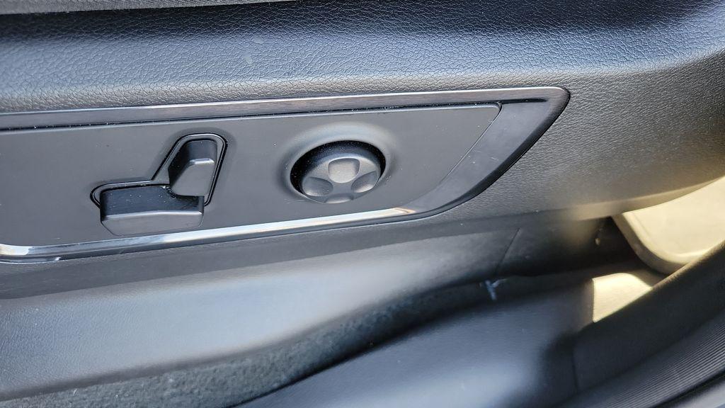 used 2023 Ram 1500 car, priced at $42,306