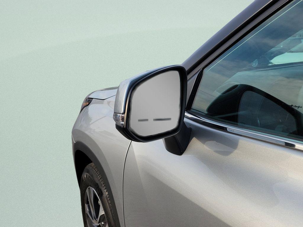 used 2024 Toyota Highlander car, priced at $37,642