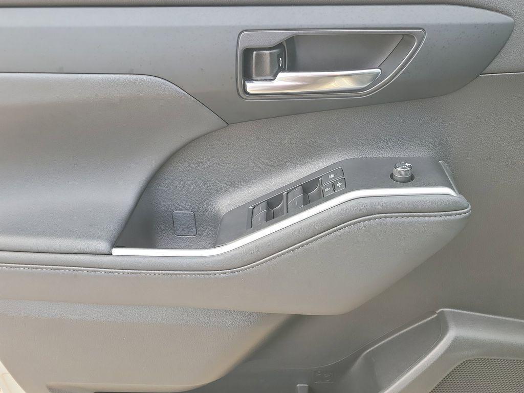 used 2024 Toyota Highlander car, priced at $37,642