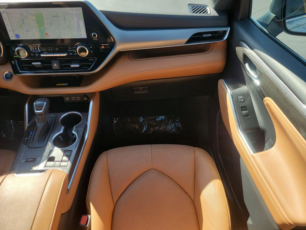 used 2023 Toyota Highlander car, priced at $36,130