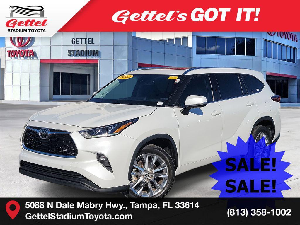 used 2023 Toyota Highlander car, priced at $33,895