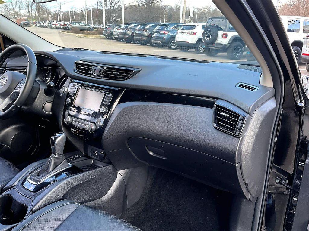 used 2022 Nissan Rogue Sport car, priced at $21,212