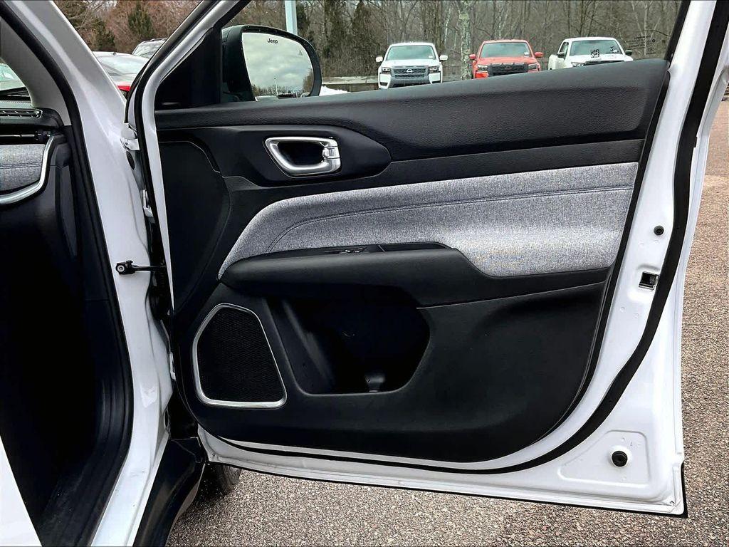 used 2022 Jeep Compass car, priced at $19,191