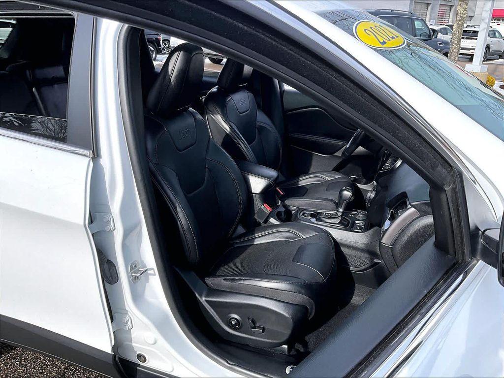 used 2021 Jeep Cherokee car, priced at $20,111