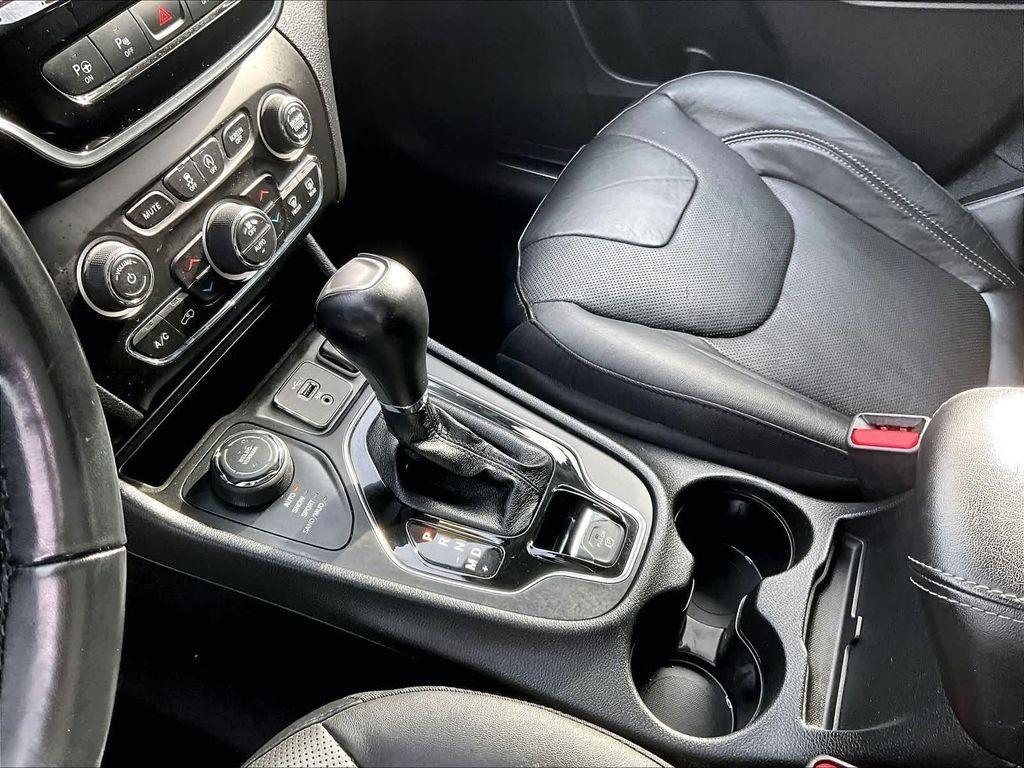 used 2021 Jeep Cherokee car, priced at $20,111