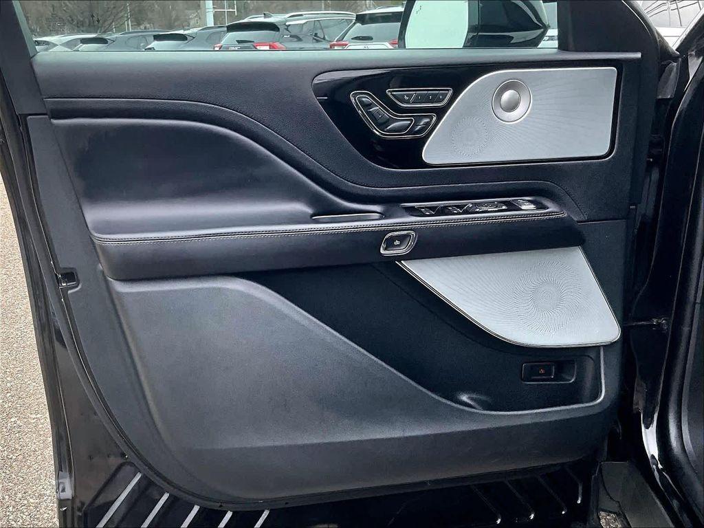 used 2022 Lincoln Aviator car, priced at $40,169