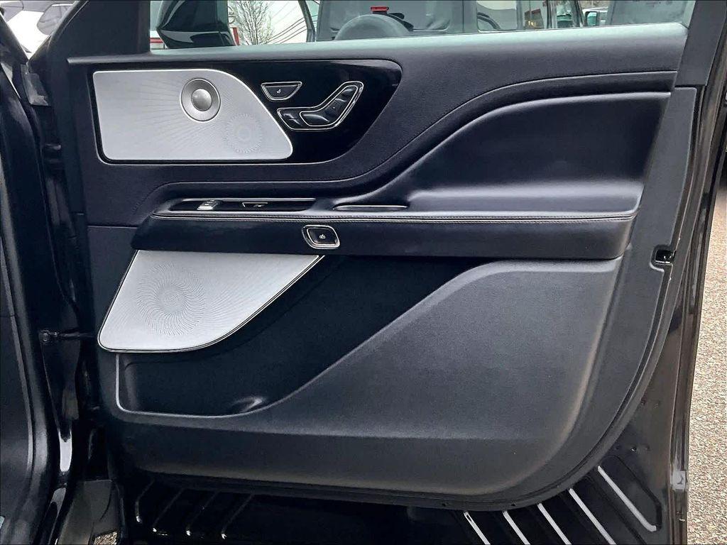 used 2022 Lincoln Aviator car, priced at $40,169