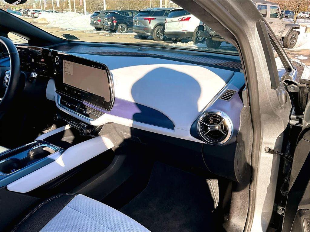 used 2025 Chevrolet Equinox EV car