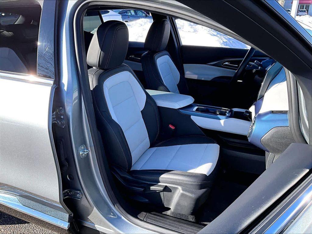 used 2025 Chevrolet Equinox EV car