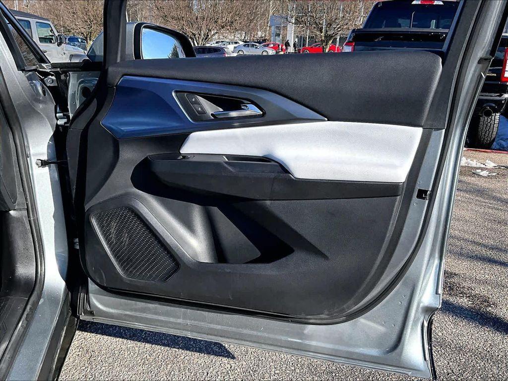 used 2025 Chevrolet Equinox EV car